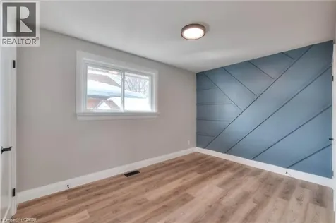 178 Glen Road Kitchener ON N2M 3G2