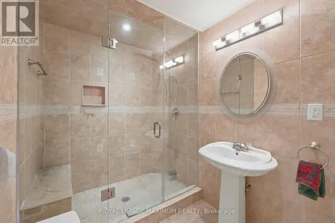 21 Diamond Street Vaughan (west Woodbridge) ON L4L 6H7