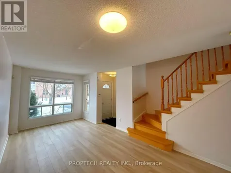 31 Rachel Crescent Markham (cachet) ON L6C 1R5