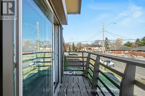 1864 Lenester Avenue Ottawa ON K2A 3W8