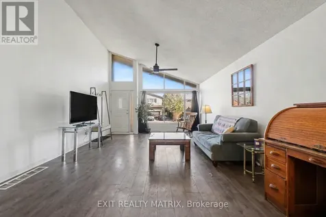 1864 Lenester Avenue Ottawa ON K2A 3W8