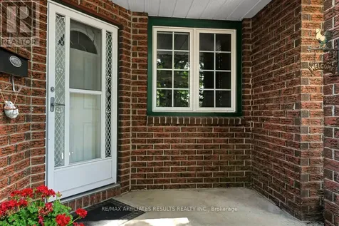 93 Mountshannon Drive Ottawa ON K2J 4C2