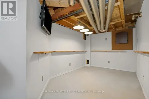 93 Mountshannon Drive Ottawa ON K2J 4C2