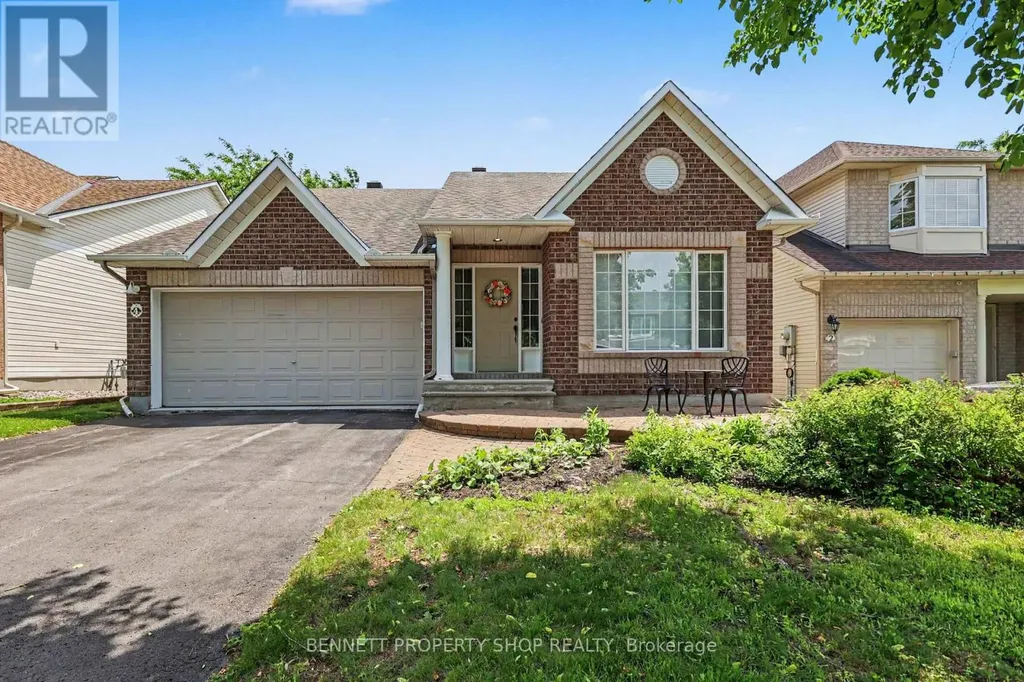 4 Burnstead Crescent Ottawa ON K2M 2T4