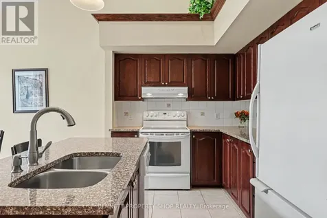 4 Burnstead Crescent Ottawa ON K2M 2T4