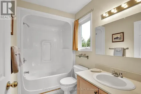 6115 Kaycourt Drive Ottawa ON K0A 2W0
