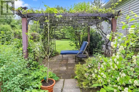 6115 Kaycourt Drive Ottawa ON K0A 2W0