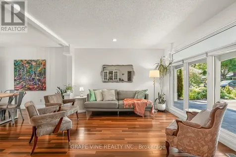 1961 Oakdean Crescent Ottawa ON K1J 6H6