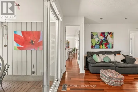 1961 Oakdean Crescent Ottawa ON K1J 6H6