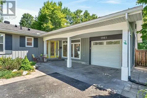 1961 Oakdean Crescent Ottawa ON K1J 6H6