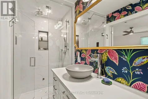 1961 Oakdean Crescent Ottawa ON K1J 6H6