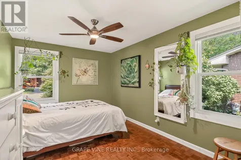 1961 Oakdean Crescent Ottawa ON K1J 6H6
