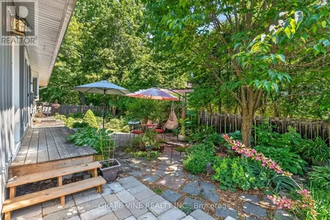 1961 Oakdean Crescent Ottawa ON K1J 6H6