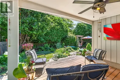 1961 Oakdean Crescent Ottawa ON K1J 6H6