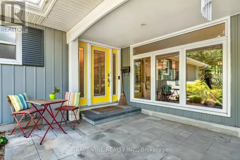 1961 Oakdean Crescent Ottawa ON K1J 6H6
