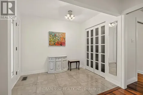 1961 Oakdean Crescent Ottawa ON K1J 6H6