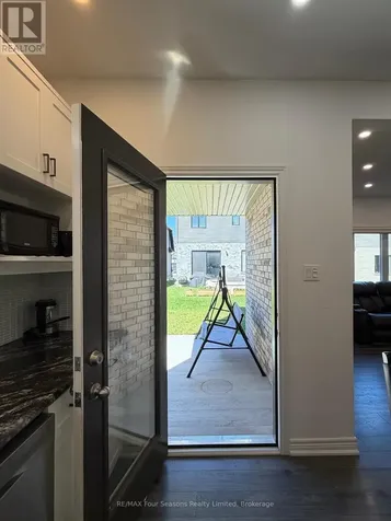 72 Mclean Avenue Collingwood ON L9Y 4B3