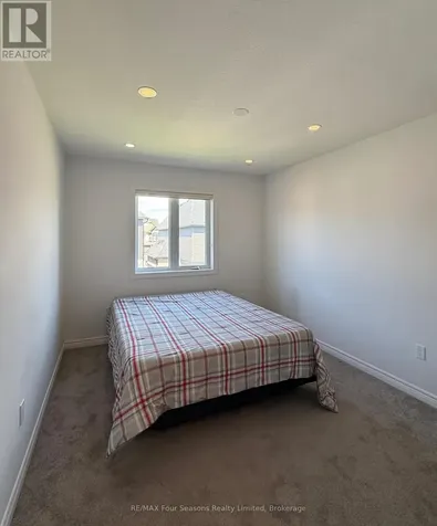 72 Mclean Avenue Collingwood ON L9Y 4B3