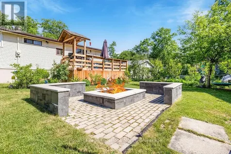 77 Laidlaw Street Wasaga Beach ON L9Z 2L2