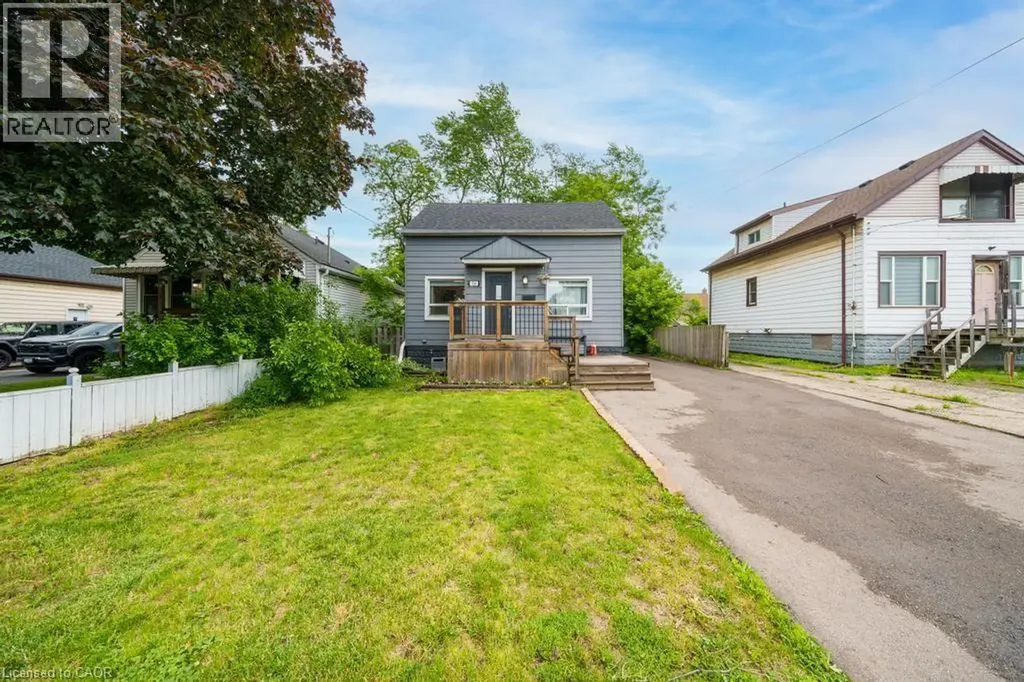 726 Brighton Avenue Hamilton ON L8H 6H6