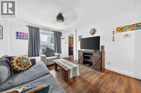 726 Brighton Avenue Hamilton ON L8H 6H6