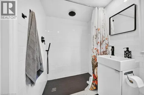 726 Brighton Avenue Hamilton ON L8H 6H6