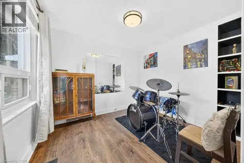 726 Brighton Avenue Hamilton ON L8H 6H6