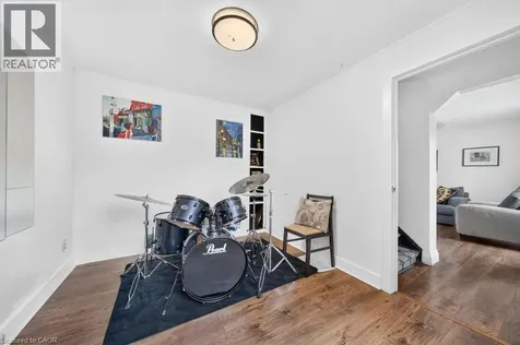 726 Brighton Avenue Hamilton ON L8H 6H6