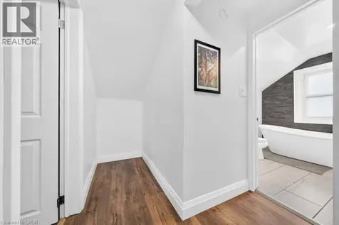 726 Brighton Avenue Hamilton ON L8H 6H6
