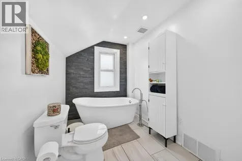 726 Brighton Avenue Hamilton ON L8H 6H6