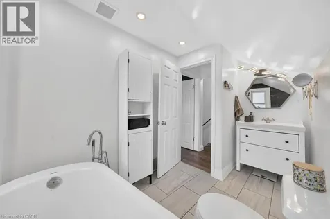 726 Brighton Avenue Hamilton ON L8H 6H6