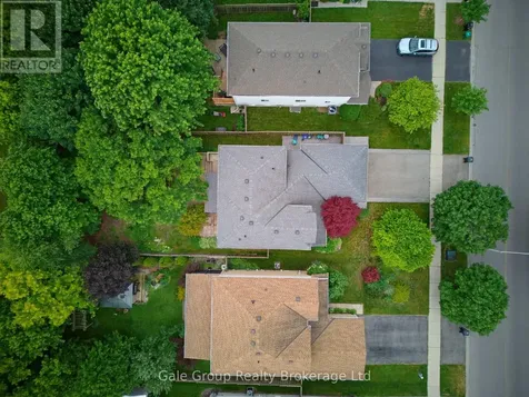 209 Hilltop Drive North Dumfries ON N0B 1E0