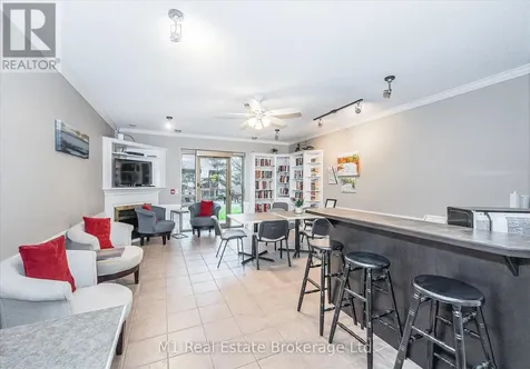 60 Wyndham Street South Guelph (st. Patrick's Ward) ON N1E 7H7