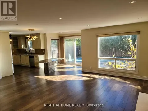 1080 Glenashton Drive Oakville (wc Wedgewood Creek) ON L6H 4B9