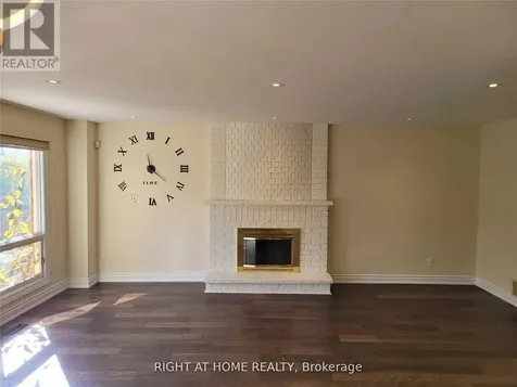 1080 Glenashton Drive Oakville (wc Wedgewood Creek) ON L6H 4B9