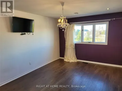 1080 Glenashton Drive Oakville (wc Wedgewood Creek) ON L6H 4B9