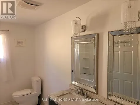 1080 Glenashton Drive Oakville (wc Wedgewood Creek) ON L6H 4B9