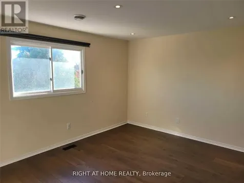 1080 Glenashton Drive Oakville (wc Wedgewood Creek) ON L6H 4B9