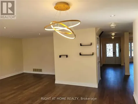 1080 Glenashton Drive Oakville (wc Wedgewood Creek) ON L6H 4B9