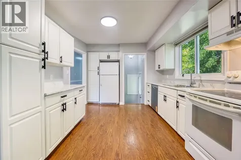 890 Hollands Avenue Sarnia ON N7S 3C1