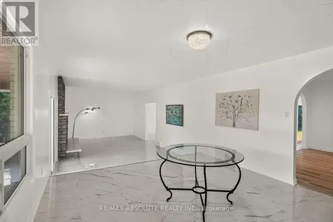 1444 Normandy Crescent Ottawa ON K2C 0N6