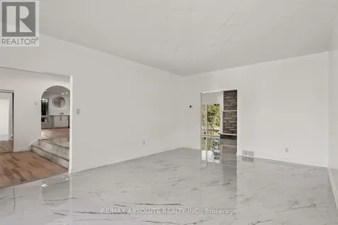 1444 Normandy Crescent Ottawa ON K2C 0N6