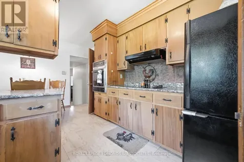 28 Barry Street Laurentian Valley ON K8A 7L5