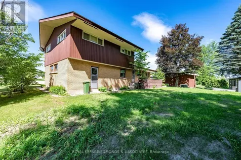 28 Barry Street Laurentian Valley ON K8A 7L5