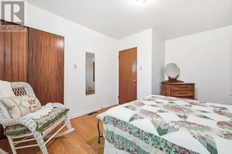 28 Barry Street Laurentian Valley ON K8A 7L5