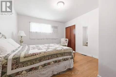28 Barry Street Laurentian Valley ON K8A 7L5