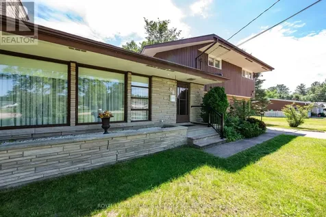 28 Barry Street Laurentian Valley ON K8A 7L5