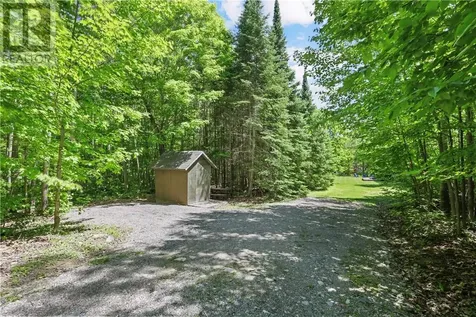 21 Mountain View Road Massey ON P0P 1P0