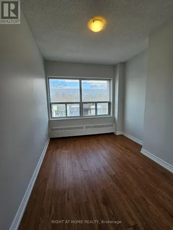 1801 Eglinton Avenue West Toronto (oakwood Village) ON M6E 2H8