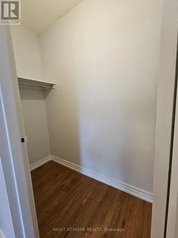 1801 Eglinton Avenue West Toronto (oakwood Village) ON M6E 2H8